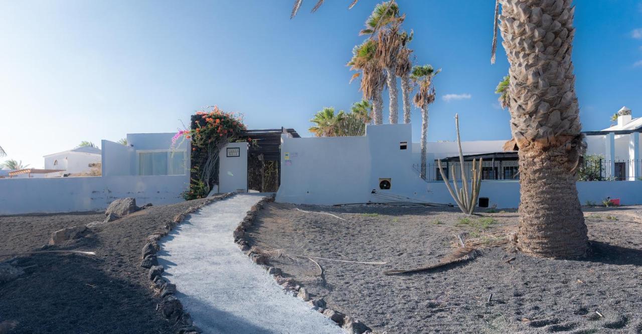 Luxury Estudio En Playa Roca A Primera Linea Del Mar Costa Teguise Exterior foto